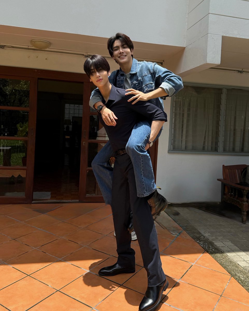 Dunk Natachai Philippinesðĩð (@dunknatachaiph) on Twitter photo Kamin is giving Jade a piggy back!
#DareYouToDeath
#DareYouToDeathQ1
<a href="/dunknatachai/">dunknatachai</a> #dunknatachai Kamin is giving Jade a piggy back!
#DareYouToDeath
#DareYouToDeathQ1
<a href="/dunknatachai/">dunknatachai</a> #dunknatachai