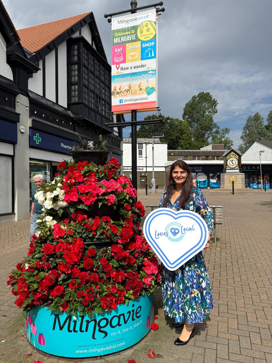 PamGosalMSP's tweet image. It’s #ScotlandLovesLocalWeek ❤️

I’ve been out and about across my region, showing support for the incredible local businesses that make our communities so vibrant and unique. From independent shops to family run cafés, these businesses are the backbone of our local economy and