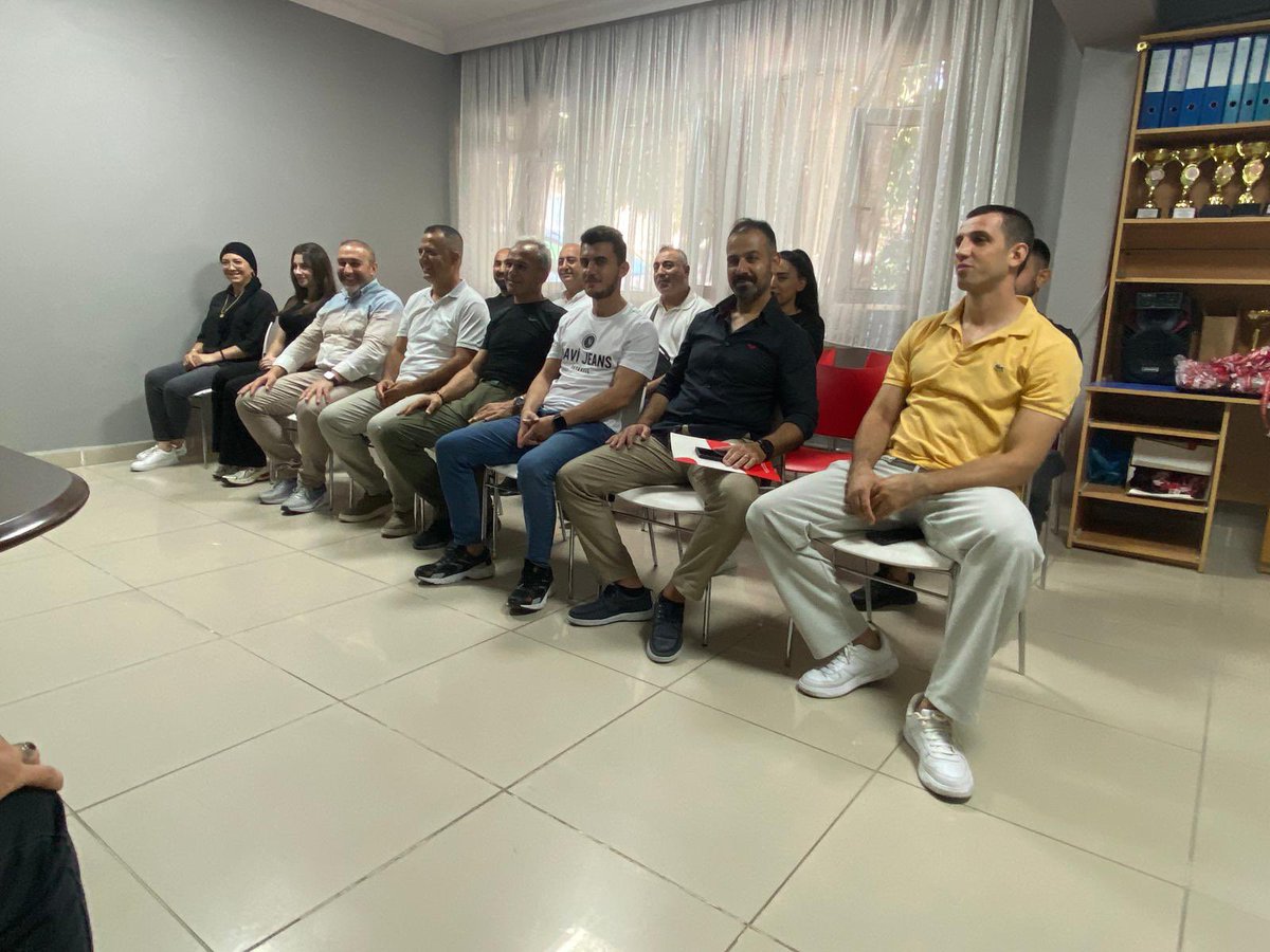 salimkayici's tweet photo. Tekirdağ’da gerçekleşecek Siyah Kuşak Dan Sınavları öncesi Antrenörlerimizle birlikte teknik toplantımızı gerçekleştirdik. Başarılar dilerim. https://t.co/fyAytAZkxq