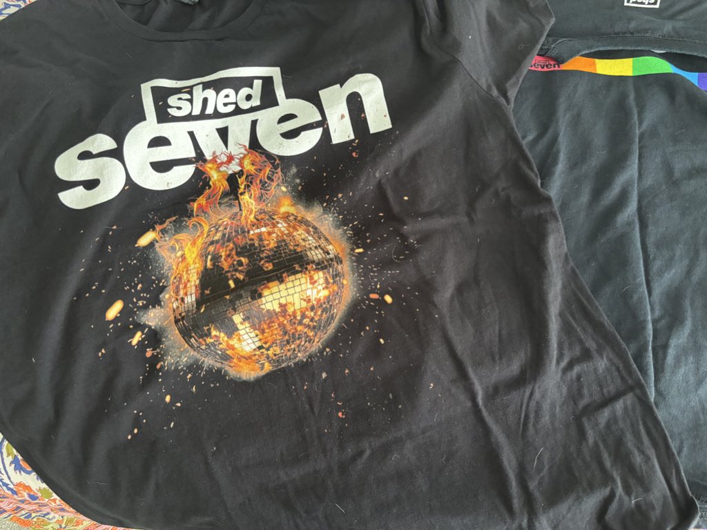 Here we go 30th time to see <a href="/shedseven/">Shed Seven</a> <a href="/VictoriousFest/">Victorious Festival</a> don’t need to mention anything <a href="/Ricktw1tter/">Rick Witter</a> 😂😂
See you at the front 16.45 Common Stage #shedseven 🌈🌈