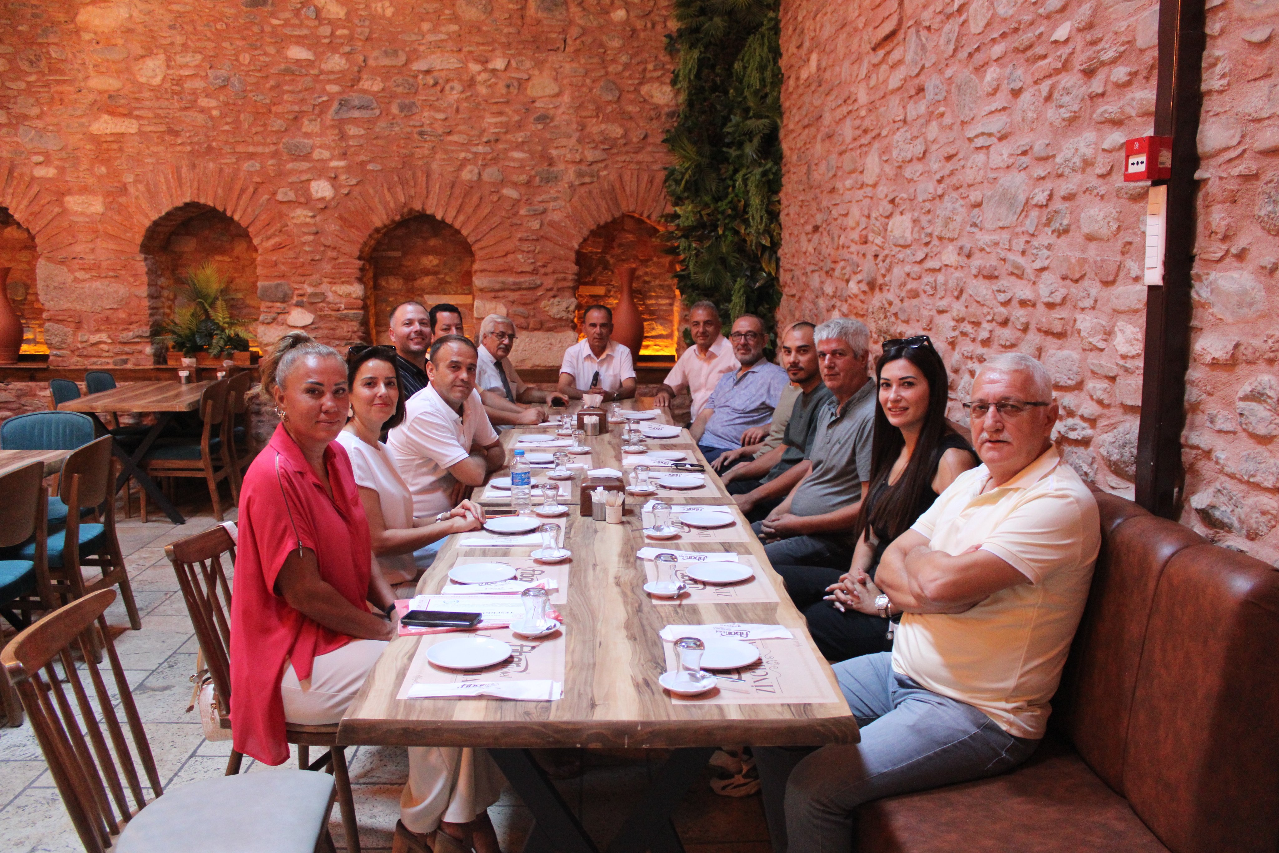 Turizm Haftası’nda görev alan personele onur belgesi verildi