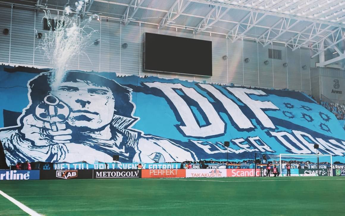 Om man av någon outgrundlig anledning inte löst sin plåt till derbyt mot Bajen ännu är det hög tid att göra det. Framförallt, be de i sin omgivning göra samma sak. I skrivande stund kan bajare köpa upp massa extra platser utöver deras kortsida.