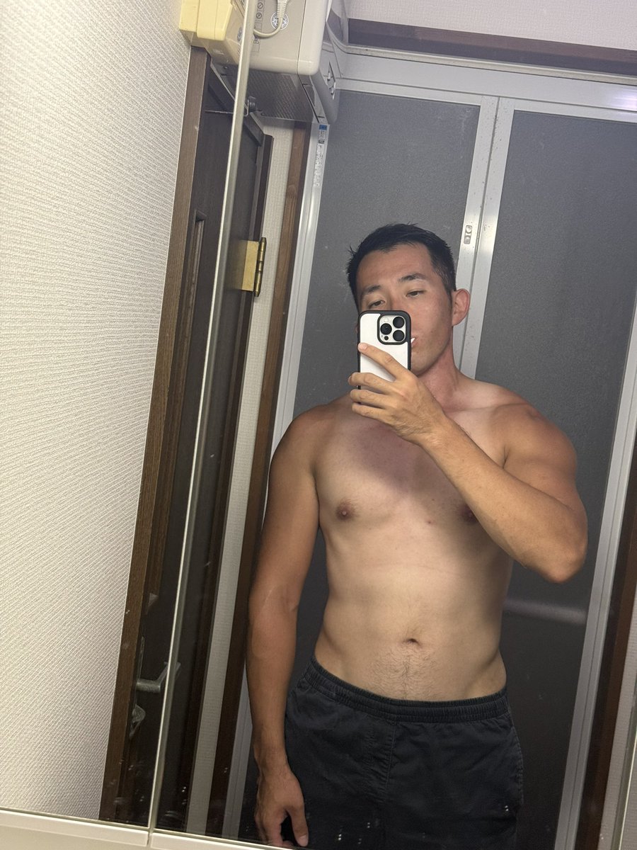腹筋皆無だけどみんな遊んでね🥲