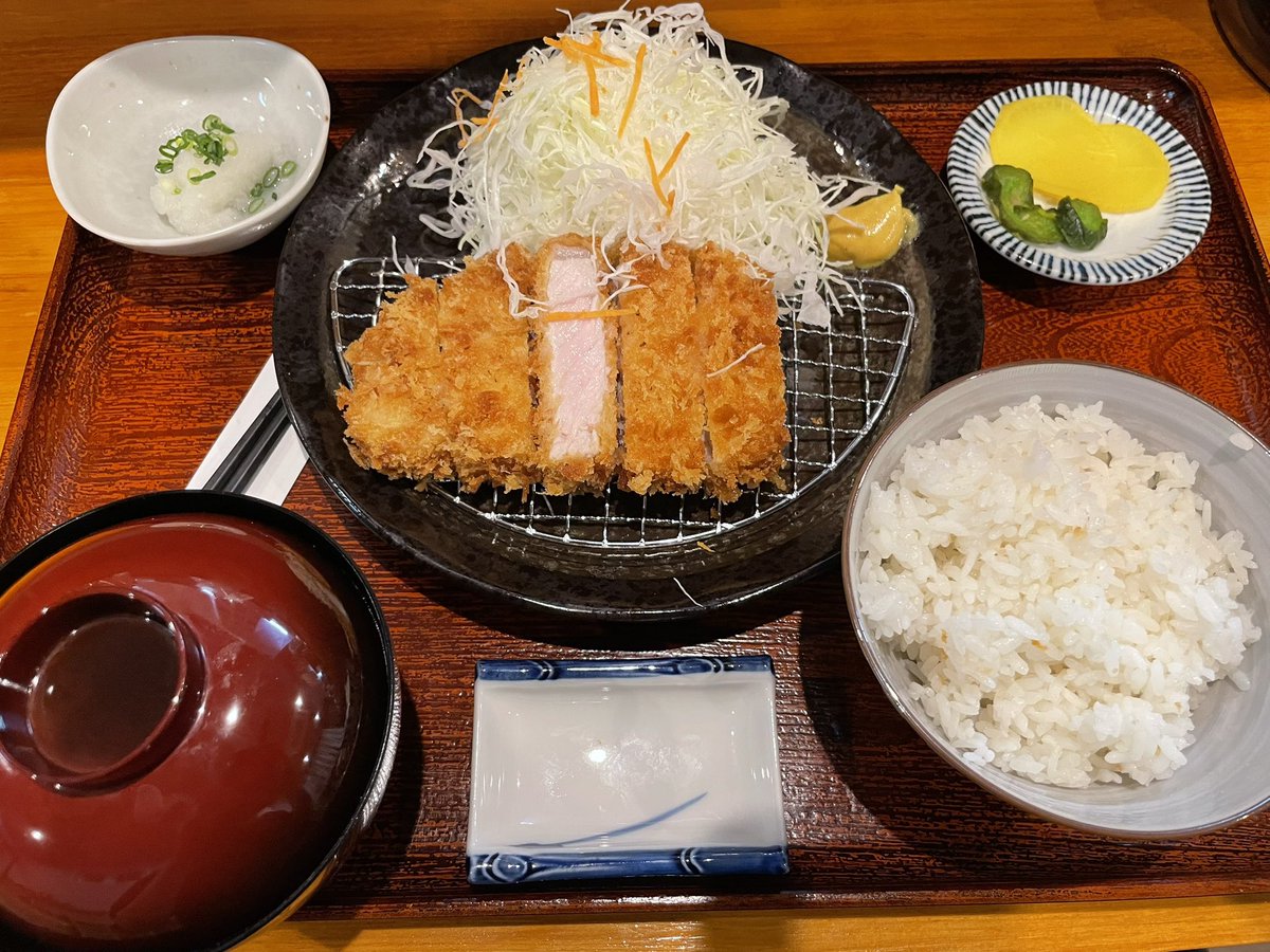 mfpha1's tweet image. 無意識ながら昼もカツカレーだったな
明日頑張るぞ！！