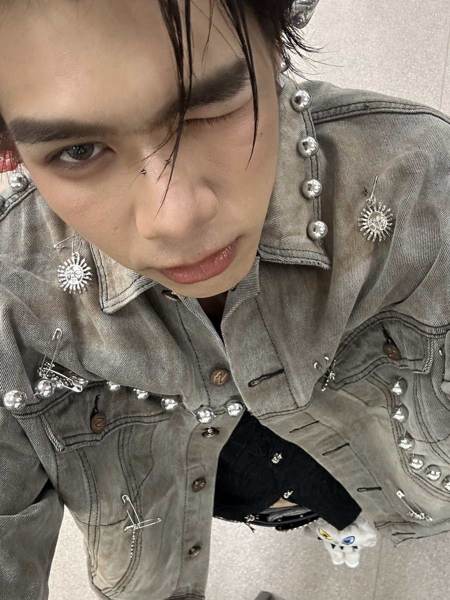 เก่งมากเลยอะทุกคนวันนี้!!! ไม่เคยทำให้ผิดหวังเลอะ สนุกมั้กๆ ค่ดจะสโมเต ขอบคุณทุกคนนะคับที่มาหากันวันนี้ #LYKYOU เก่งที่สุด นึกว่านักร้องเอง
<a href="/Williamjkp1/">วิลเลี่ยม จักกะปรั๊ดดดดด</a> <a href="/nnutdan/">nnutdan</a> <a href="/hongshihoshi03/">ฮงชิโฮชิ</a> <a href="/realxlg/">เล็_ทส์โก_อีทติ้ง</a> ไม่ต้องพูดไรเยอะสโมยุละ

( เพลงใหม่ใกล้ออก )
ไว้แจกันใหม่คับ 💖
ฝากเชียร์ต่อจ้า สุ้ๆ 🙌🏻