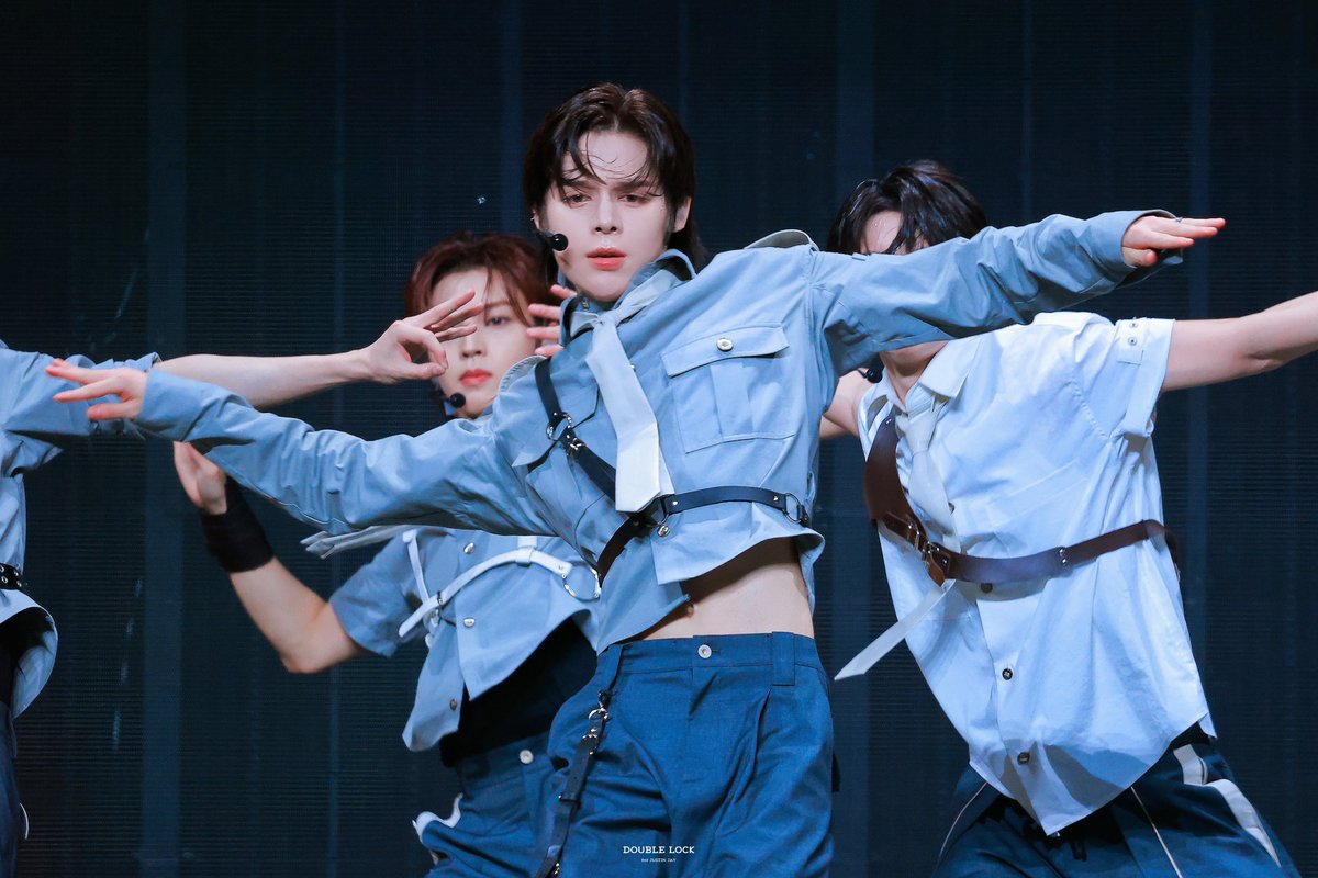 DOUBLE LOCK tweet media