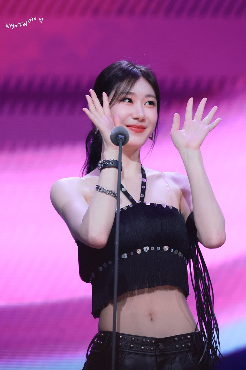 nightfal030's tweet photo. 250823 TIMA

🥹

#CHAERYEONG #채령
#ITZY #있지 https://t.co/r6euTgDTud