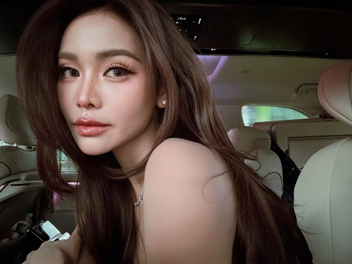 มึง น้องอิงฟ้าสวยมากๆ นางฟ้ามีอยู่จริง งดงาม สวยงามที่สุดเลยจริงๆครับ!!!!
#REDCARPETMGIStarsWithENGFA
#อิงฟ้าวราหะ