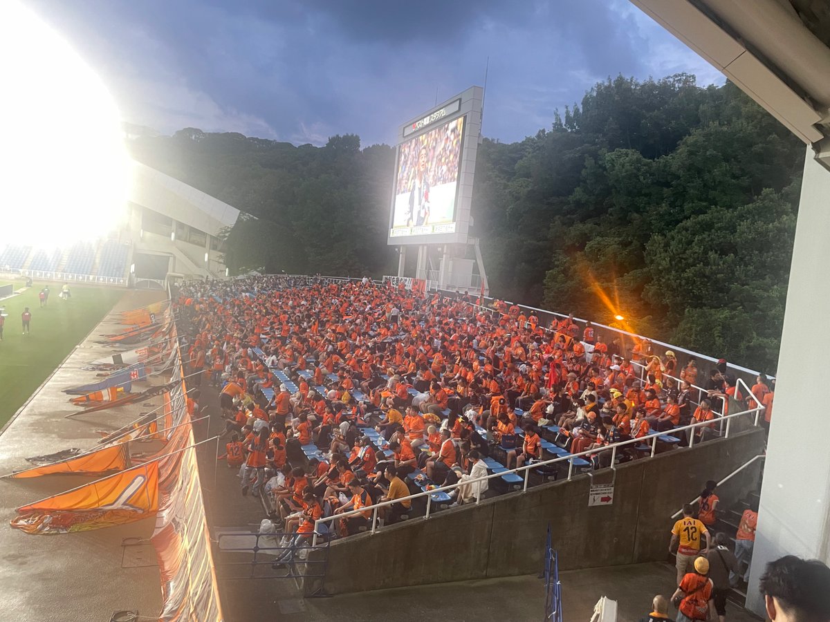 spulse_samba's tweet image. アビスパ福岡0-0清水エスパルス 

一筋縄ではいかないのがJ1リーグ。
悔しさや苦しさを力に変えて我々も一音一音想いを込めて応援します📣

遠い福岡の地まで足を運ばれた方、お疲れ様でした！

Next Match
2025.8.31（sun）18:30k.o
J1第28節
vs 鹿島アントラーズ
@ IAIスタジアム日本平
（担当:T.M)