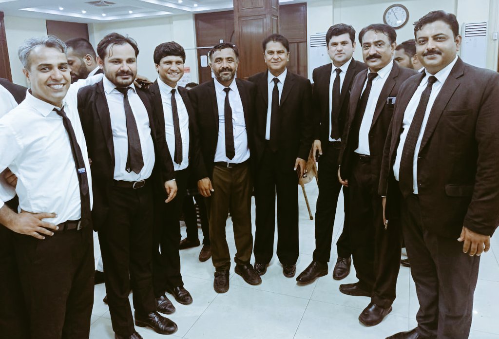 انسان تڏهن وڏو ٿي ويندو آهي جڏهن هو سمجهندو آهي ته روئڻ سان مسئلا حل ناهن ٿيندا.
#SindhRejectsCorporateFarming