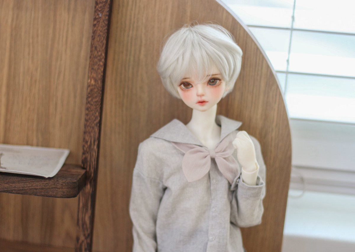 맑은 오후의 소년 🌿