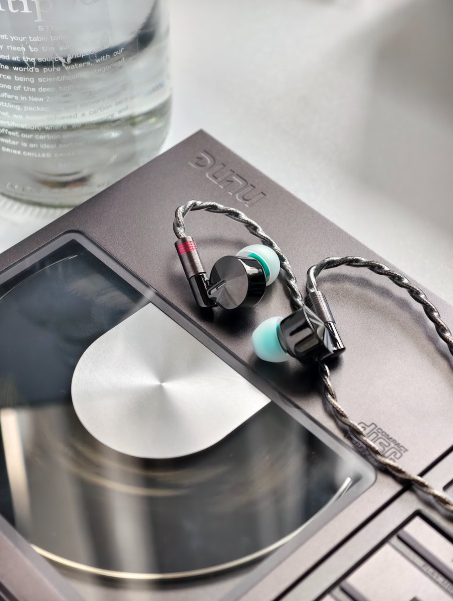 DUNU_Japan's tweet image. 週末の音楽タイム🎶🎶

#Dunu #CDplayer #ConceptR #IEM