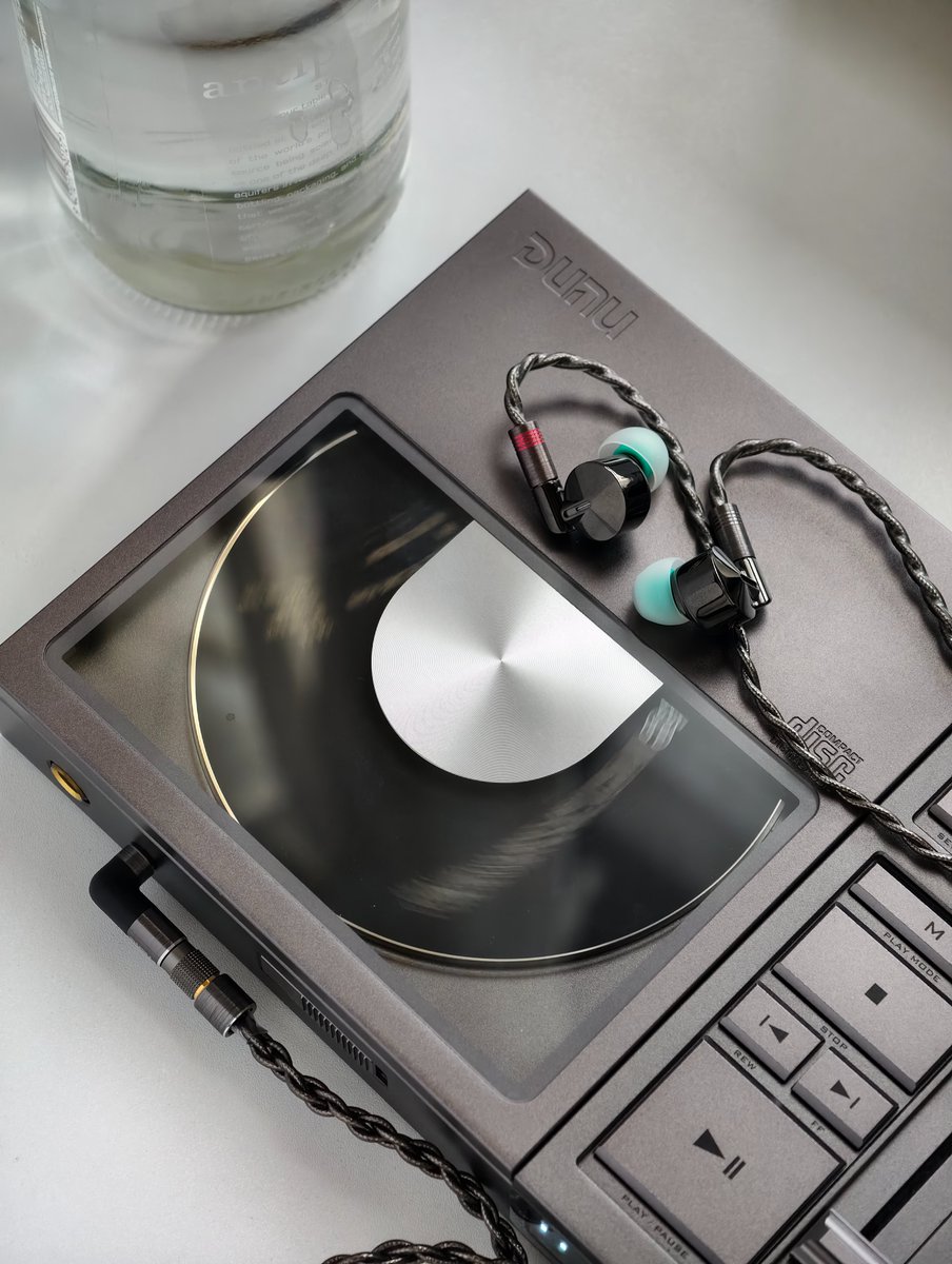 DUNU_Japan's tweet image. 週末の音楽タイム🎶🎶

#Dunu #CDplayer #ConceptR #IEM