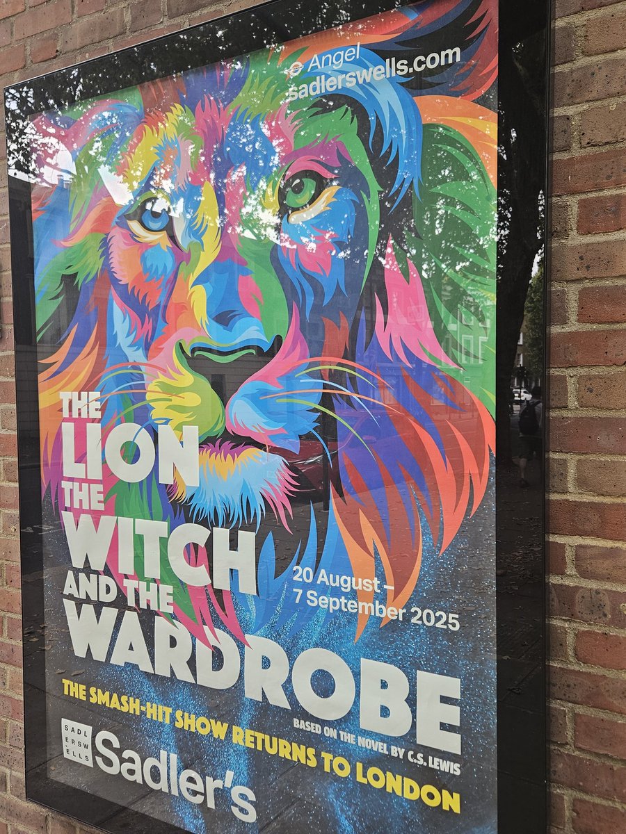 Seeing the brilliant <a href="/LionWitchStage/">The Lion, The Witch and The Wardrobe</a> today. Glad it's back in London with sell-out shows at <a href="/Sadlers_Wells/">Sadler's Wells</a> Choreographed by <a href="/talistweets/">Shannelle Fergus</a> &amp; set/costume design by <a href="/tomparisdesign/">Tom Paris</a>