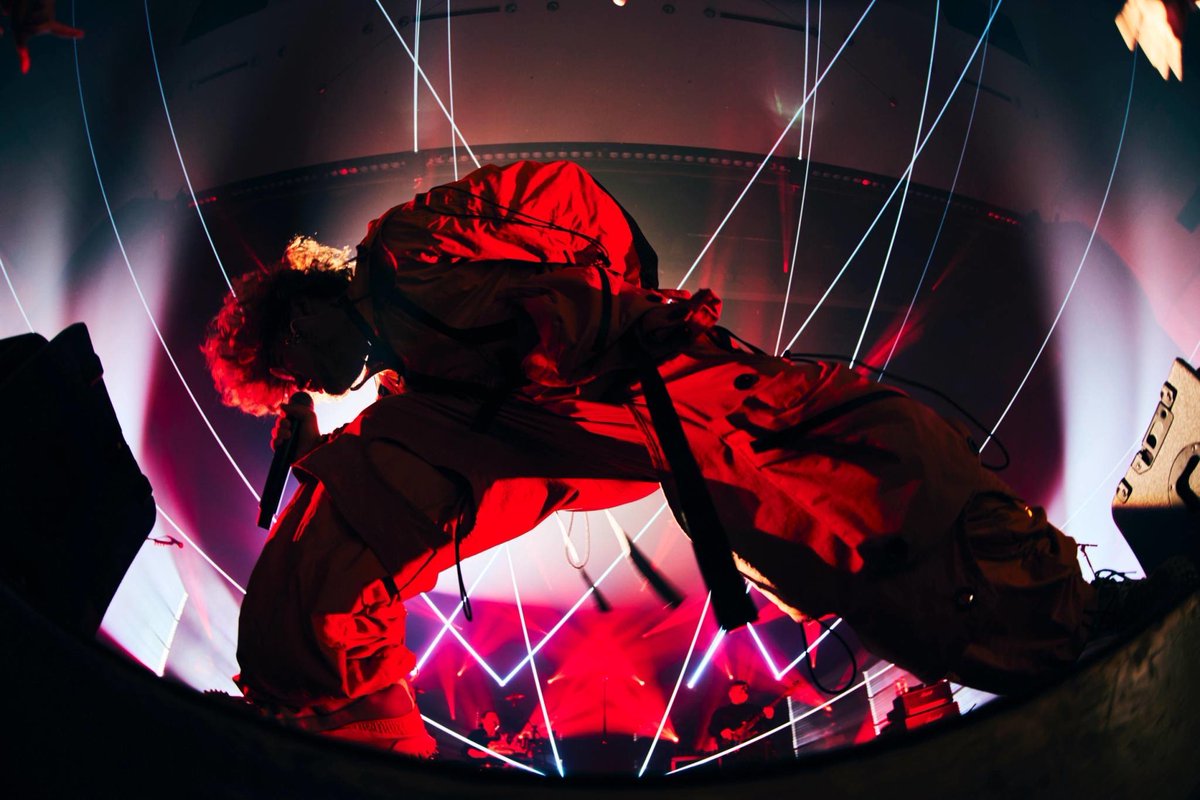#Vaundy

Day1 8/23 sat.

Vaundy
one man live VAWS hall tour “little punk”
at FUKUI PHOENIX PLAZA ELPIS HALL

THANK YOU!!❤️‍🔥

📸 日吉"JP"純平

-

📌配信中!!
“ #再会 “
TVアニメ #光が死んだ夏 OP主題歌

🎧 music.apple.com/jp/album/%E5%8…
🎥youtu.be/WcaSSvtHFeM

シェアキャンペーン実施中!!
