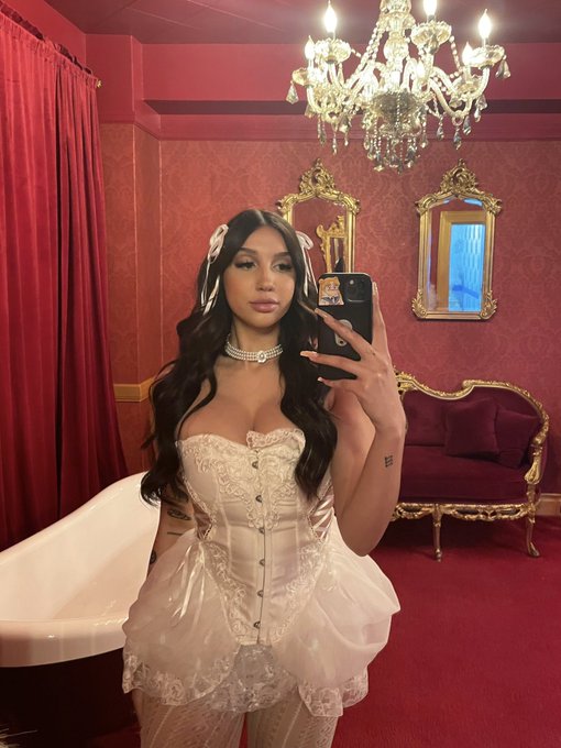 princesslil70's tweet photo. Been awhile 😌 🥰😍💋 https://t.co/IjfooHwXsT