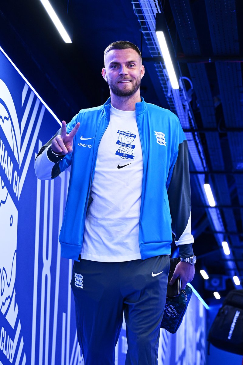 He's hereeeeee. 🇩🇪

𝐌𝐃𝟑𝟑