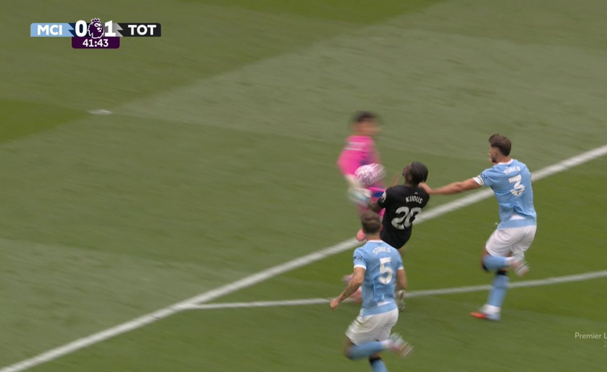 The Touchline | 𝐓 tweet media