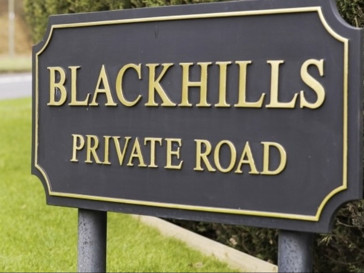 me3projects's tweet image. 🚪✨ Exciting Project Update! ✨🚪

We’re pleased to share that we’re about to start a new window contract on Blackhills Private Road in Esher. 🏡

Surveying is now underway, and we’re looking forward to delivering a high-quality install.

#Esher #windowsanddoors #timberwindows