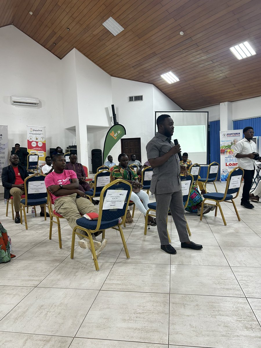 “Keep records of what you’re doing as an entrepreneur, investors look for those with clean financial records“- Peter Kwaku Anowie <a href="/peterpanvas/">Peter Kweku Anowie</a> (CEO of #KolikoWear) @BarcampTakoradi 2025. 

#Komseko #FinancialLiteracy #bctdi #BarcampTakoradi 
Cc <a href="/akyherb/">H K Y A</a> <a href="/Sekyibea_Ofosu/">Sekyibea</a>