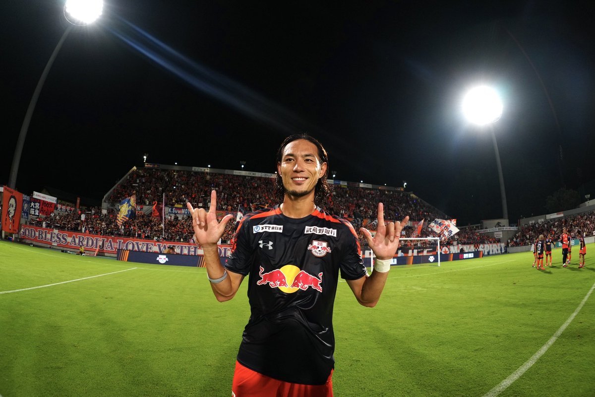 Ardija_Official's tweet photo. ➕3️⃣🤟

👑😍
#杉本健勇

🔽試合結果はこちら
https://t.co/mP6zoBw2Jl

#Jリーグ #RB大宮アルディージャ #ardija #大宮_熊本 #手話応援デー https://t.co/IFxi6qriGS