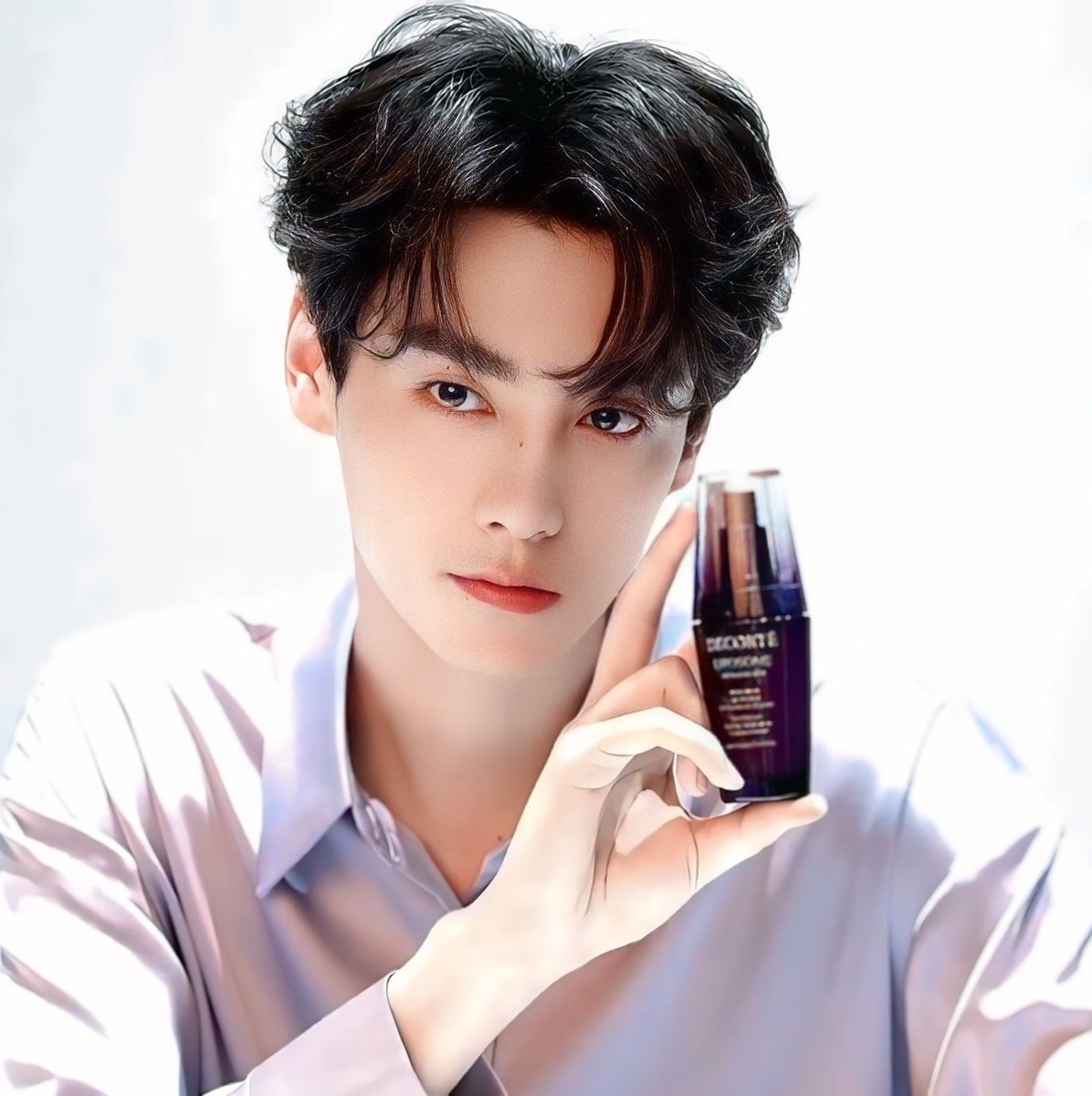 I mean, this is Tian Xuning, 

TIANXUNING X DECORTÉ 
#TianXuningLiveDECORTÉ