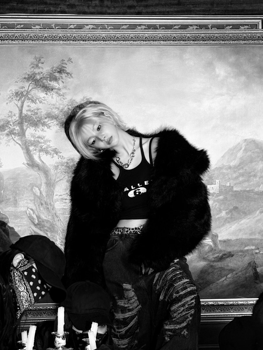 kzlina's tweet photo. #dirty_work’s crumbs
i’m not an it girl, more like a hit girl
mafia ties going back to the old world https://t.co/o1BRvSXPB6