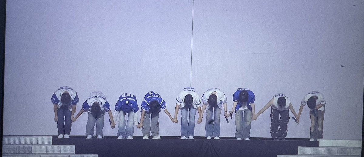 JJ__3_'s tweet photo. 슈주 중콘 고생했다!!!
낼은 현장에서 봐야징 https://t.co/olKecDudCc