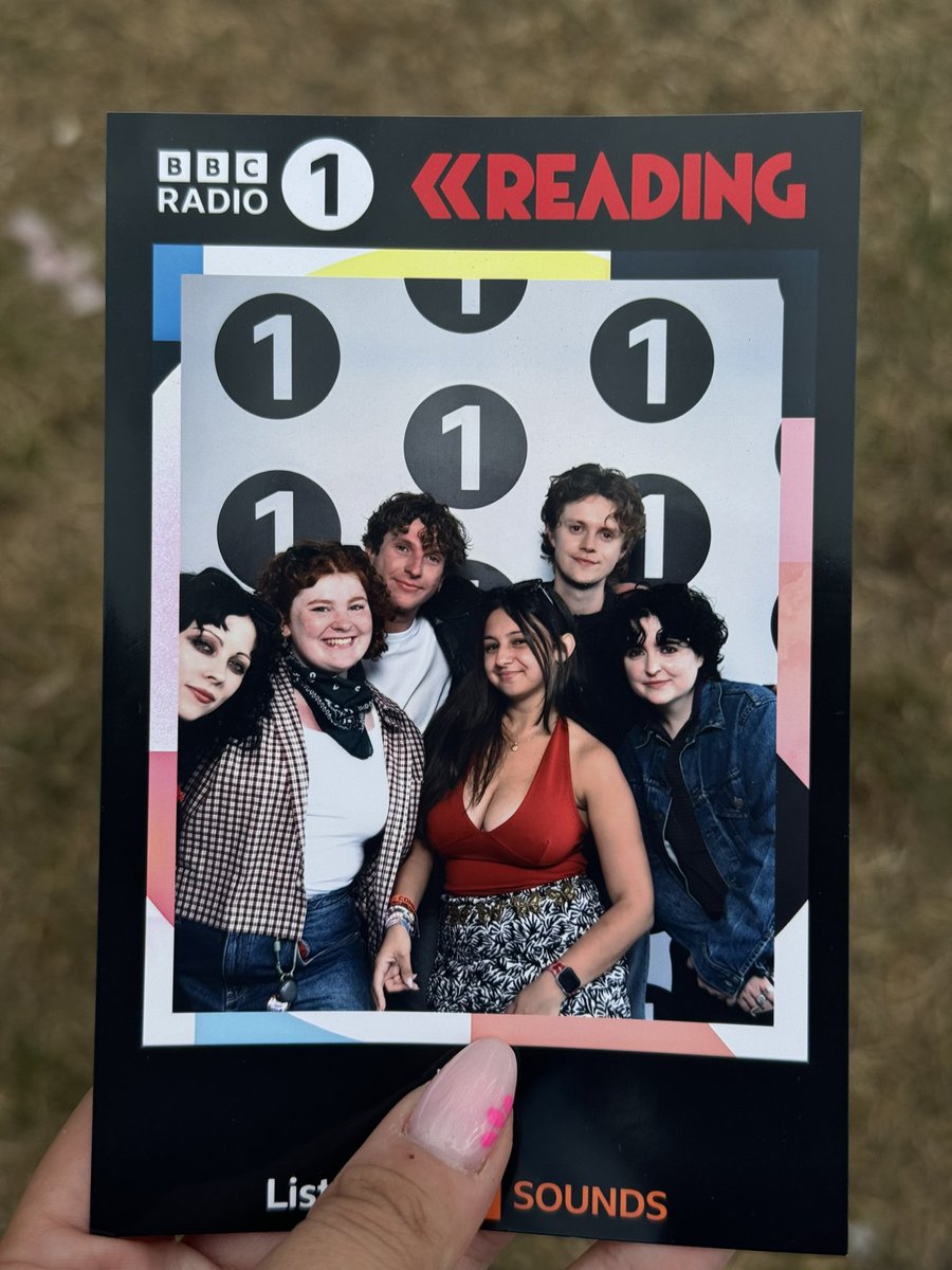 how cute 🥲 <a href="/palewaves/">PALE WAVES</a> ily