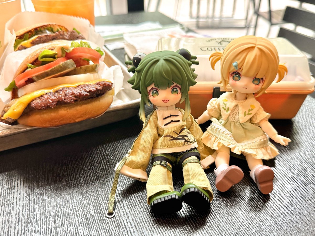 drops0401's tweet photo. ちょっとお出かけ🍔

#ナギドール #ブラインドドール https://t.co/ATweqdXxcw
