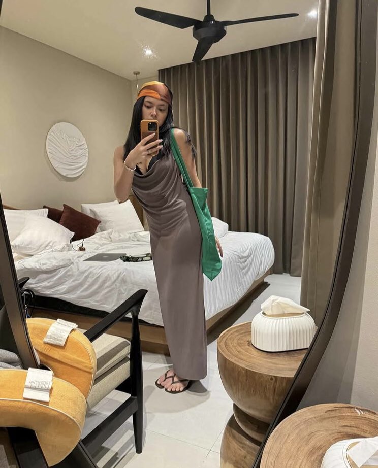bianchives's tweet photo. bianca umali in bali, indonesia 🇮🇩 https://t.co/MMlX4gmyVC