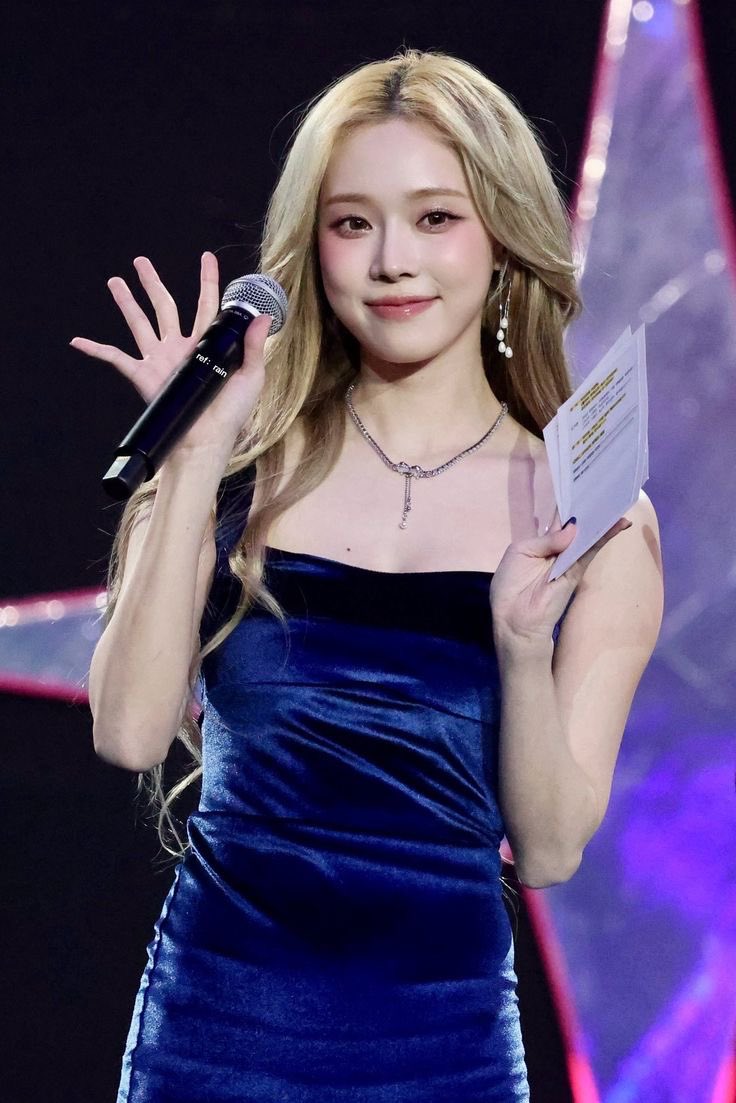 Minjeong. tweet media