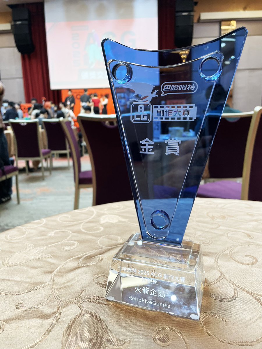 Breaking News!🎊
We’ve won the Gold Award🥇at the Bahamut ACG Competition 2025 in Taiwan!🎉
Big thanks to the judges and all the friends who’ve supported Rocket Penguin!🤗
This award fuels our rocket, giving us a big boost of motivation! #indiegame #IndieDevs #インディーゲーム