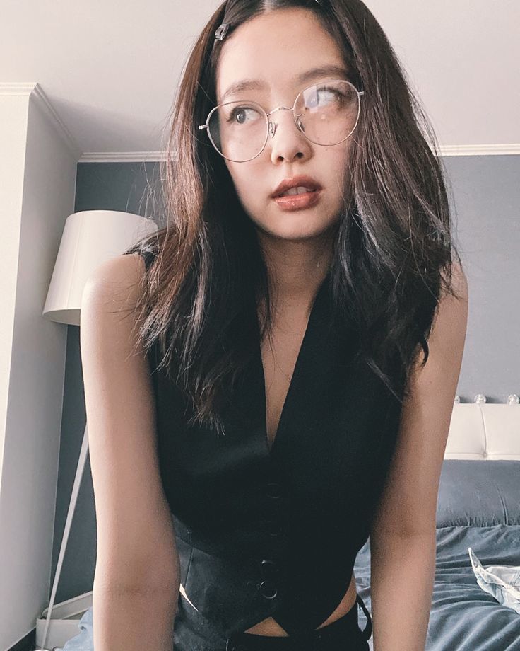 SMVTFESS's tweet photo. SHOUT OUT WITH Naya🫶

Pastikan sudah follow base dan RT postingan ini.

- Reply dibawah dengan caption kamu. 
- Pastikan sudah baca rules dan  charanya tidak forbbiden ya. 

Close jam 20.30 https://t.co/bSj5ikwv9w