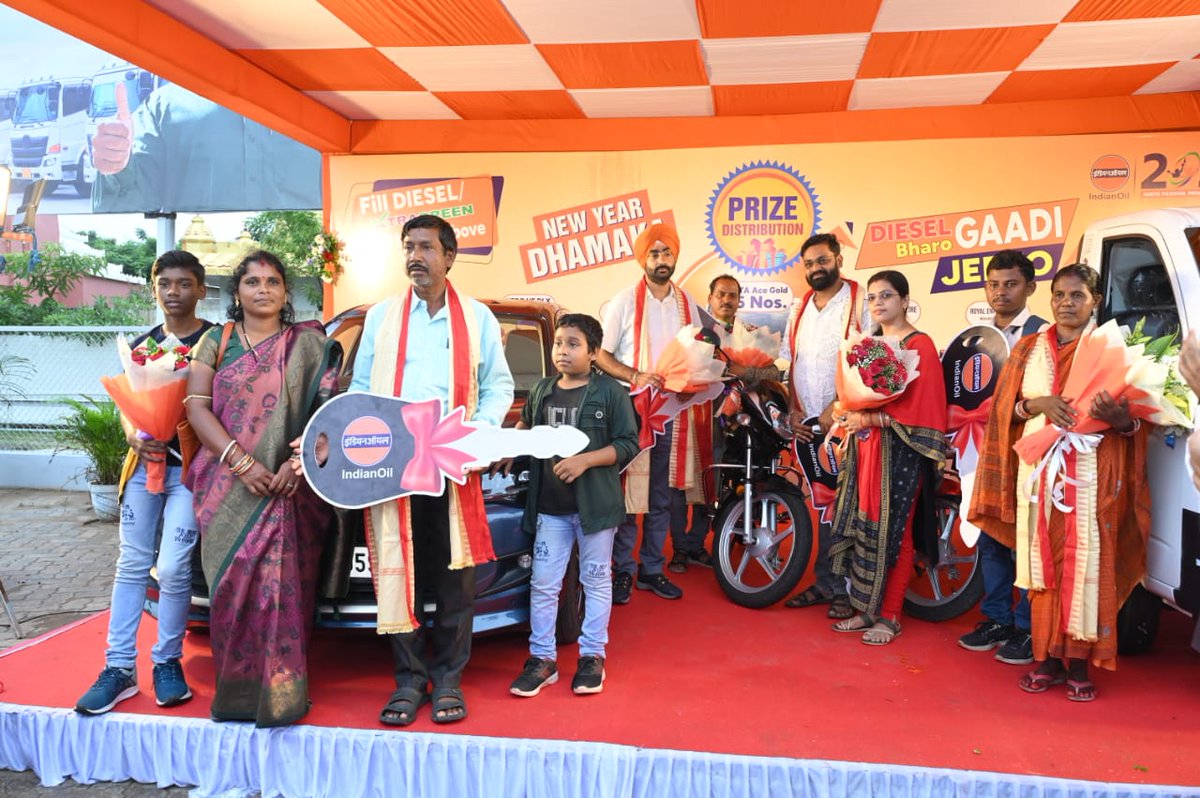 🏆 ODSO Hosts Grand Prize Distribution Ceremony for Flagship Campaigns “NewYearDhamaka” “Diesel Bharo Gaadi Jeeto” at Swagat RO Baba Sai Fuel,Tamando,BBSR
 #customerloyaltyengagement by #RetailSalesteam  with prizes handed over to winners
by  CGM&amp;SH ODSO &amp; SRH  <a href="/IndianOilcl/">Indian Oil Corp Ltd</a>