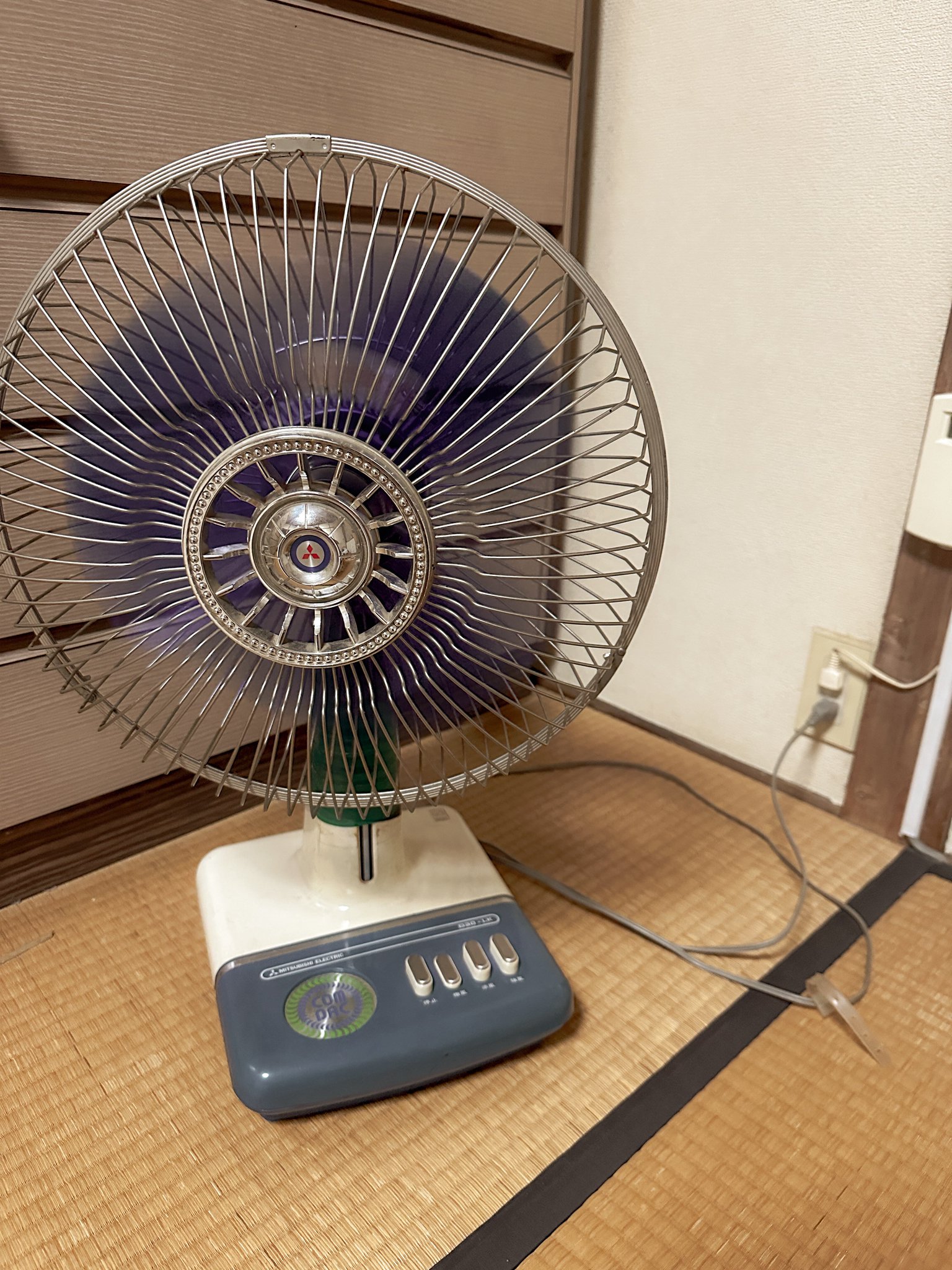 高機能＆多機能❣昭和レトロでお洒落な洗練されたデザインが大人気♪❤電気ケトル 楽天市場】【タイガー魔法瓶 楽天市場店】 公式ストア限定 電気