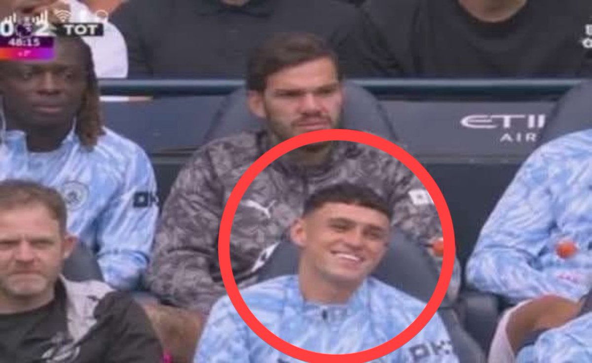 مافي تفسير غير انه مكبتن ريتشالسون