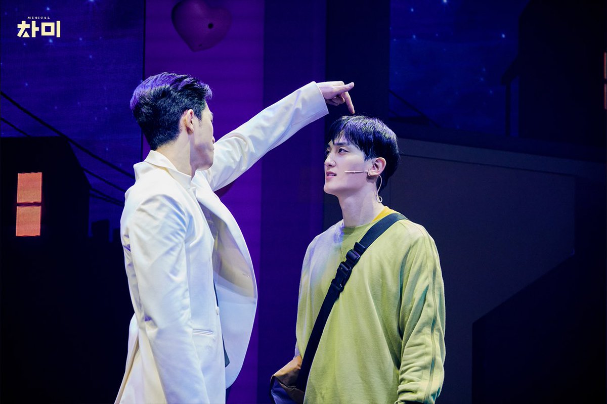 Musical_ChaMe's tweet image. [#뮤지컬 #차미] 🧩

📸 공연사진 피드 12 💖

❝ 이 게임에서 넌 뻔한 loser ❞

❝ 해보지도 않고 또 주절 ❞

-

𝐌𝐔𝐒𝐈𝐂𝐀𝐋 𝐂𝐇𝐀𝐌𝐄 😍📱
𝟮𝟬𝟮𝟱.𝟱.𝟮𝟵 - 𝟴.𝟮𝟰