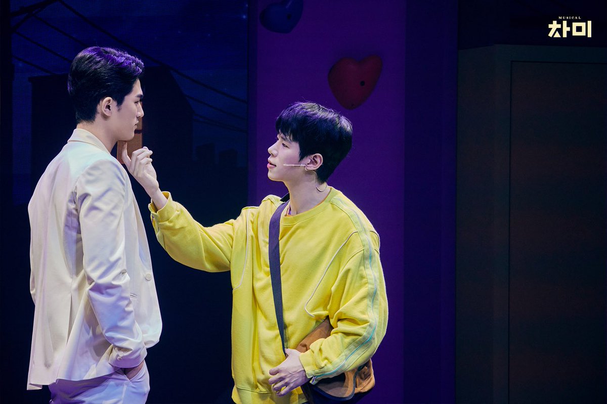 Musical_ChaMe's tweet image. [#뮤지컬 #차미] 🧩

📸 공연사진 피드 12 💖

❝ 이 게임에서 넌 뻔한 loser ❞

❝ 해보지도 않고 또 주절 ❞

-

𝐌𝐔𝐒𝐈𝐂𝐀𝐋 𝐂𝐇𝐀𝐌𝐄 😍📱
𝟮𝟬𝟮𝟱.𝟱.𝟮𝟵 - 𝟴.𝟮𝟰