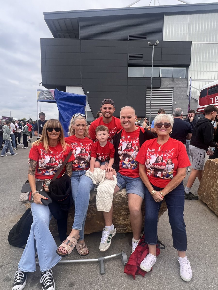 Loving our <a href="/redbubble/">Redbubble</a> t-shirts C’mon 🏴󠁧󠁢󠁷󠁬󠁳󠁿 <a href="/WelshRugbyUnion/">Welsh Rugby Union 🏴󠁧󠁢󠁷󠁬󠁳󠁿</a> #worldcup25 #RWC2025