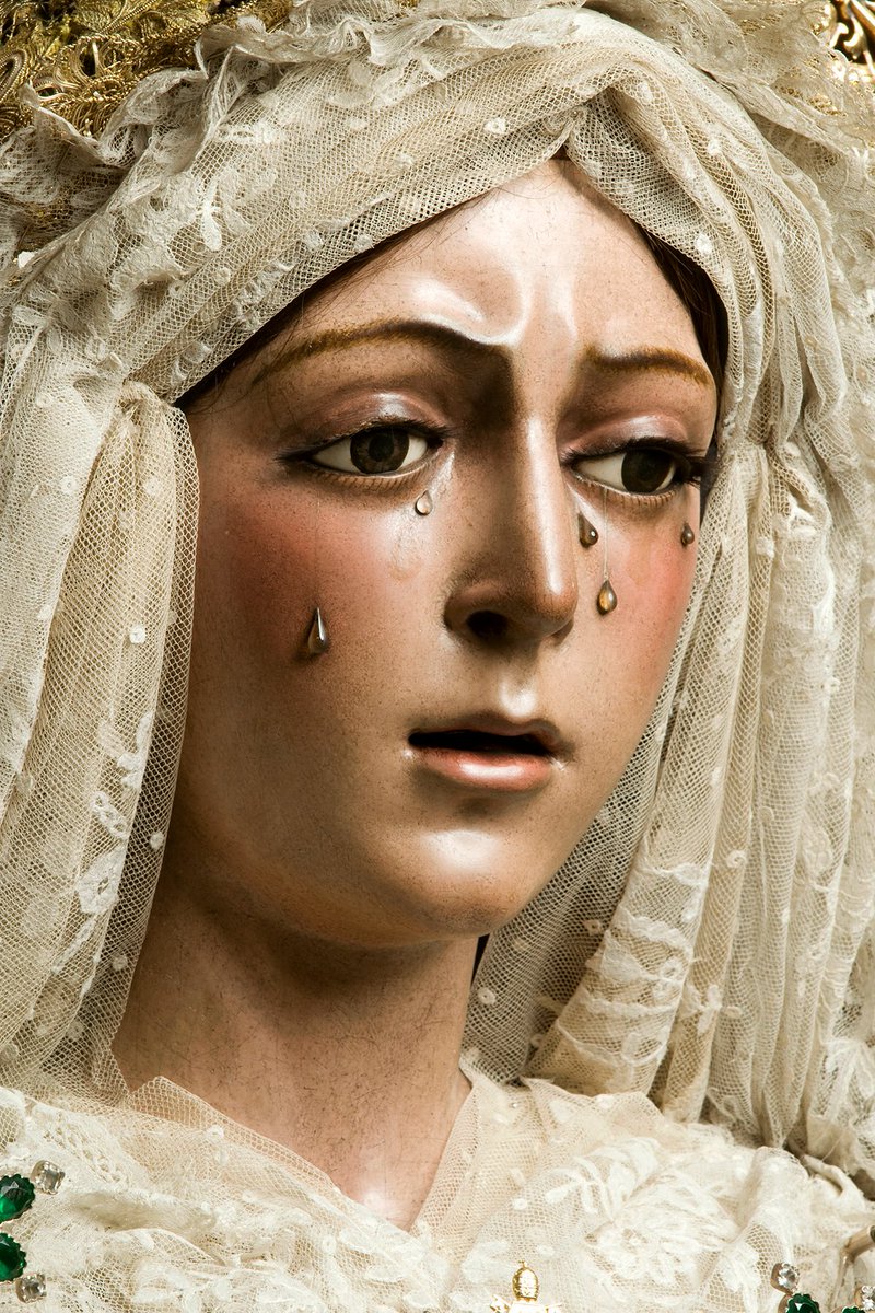 "¡Oh, María Inmaculada, estrella de la mañana que disipas las tinieblas de la noche oscura, a Ti acudimos con gran confianza!" 

✍️ San Juan XXIII
📷 Javier Rizo