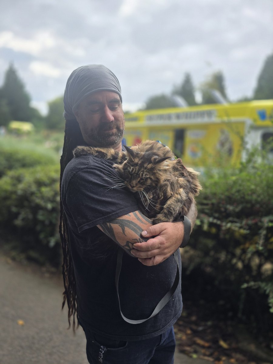 Great to attend today's Pride, met friends and colleagues and Memphis the Mainecoon there, lovely atmosphere!