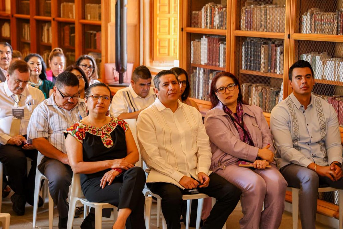 Primera Línea Mx (@esprimeralinea) on Twitter photo #Entérate 📣|| Instituciones deben cambiar y fortalecerse para enfrentar las transformaciones del país: Fiscal de Oaxaca, Bernardo Rodríguez Alamilla
<a href="/FiscalOaxaca/">Bernardo Rodríguez Alamilla</a>
📣primeralinea.mx/2025/08/23/ins… #Entérate 📣|| Instituciones deben cambiar y fortalecerse para enfrentar las transformaciones del país: Fiscal de Oaxaca, Bernardo Rodríguez Alamilla
<a href="/FiscalOaxaca/">Bernardo Rodríguez Alamilla</a>
📣primeralinea.mx/2025/08/23/ins…