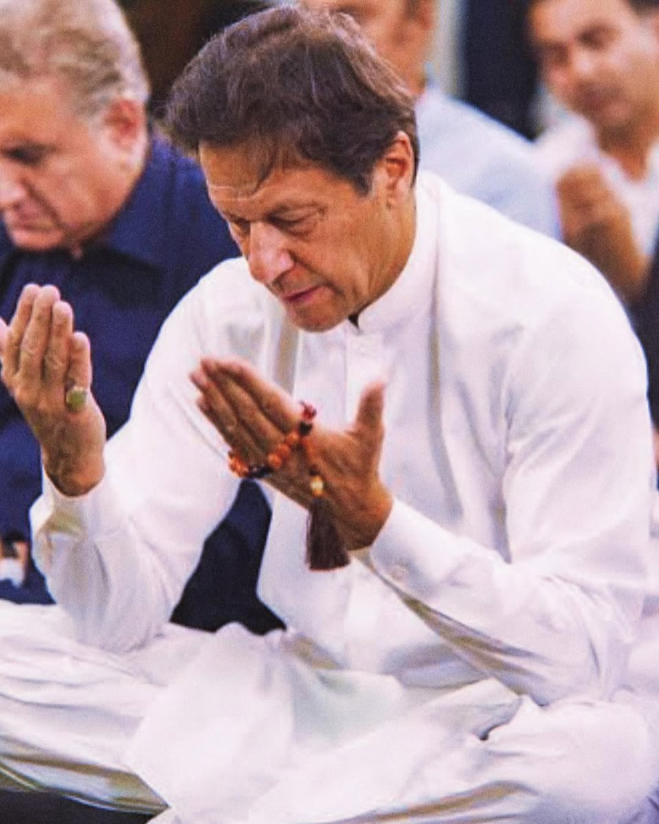 سب خفا ہے میرے لہجے سے 
مگر میرے حال سے واقف کوئی نہیں 
#شوکت_خانم_کی_اولاد_زندہ_باد