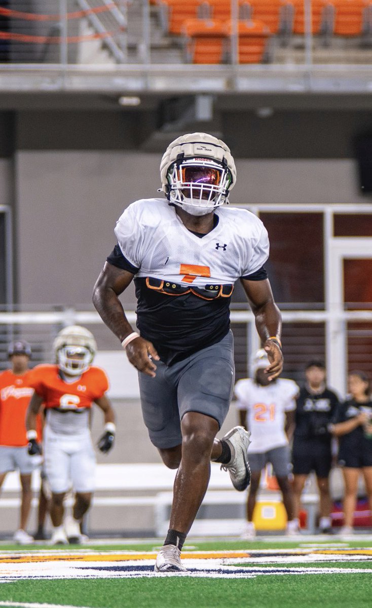 Travis Bush tweet media