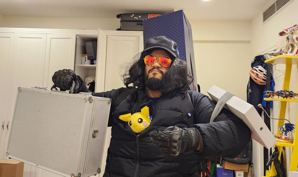 شكلي من كثر ما لعبت DEATH STRANDING 2
بمناسبة تواجد كوجيما في EWC الرياض في هذي اللحظة....

كيف بس؟