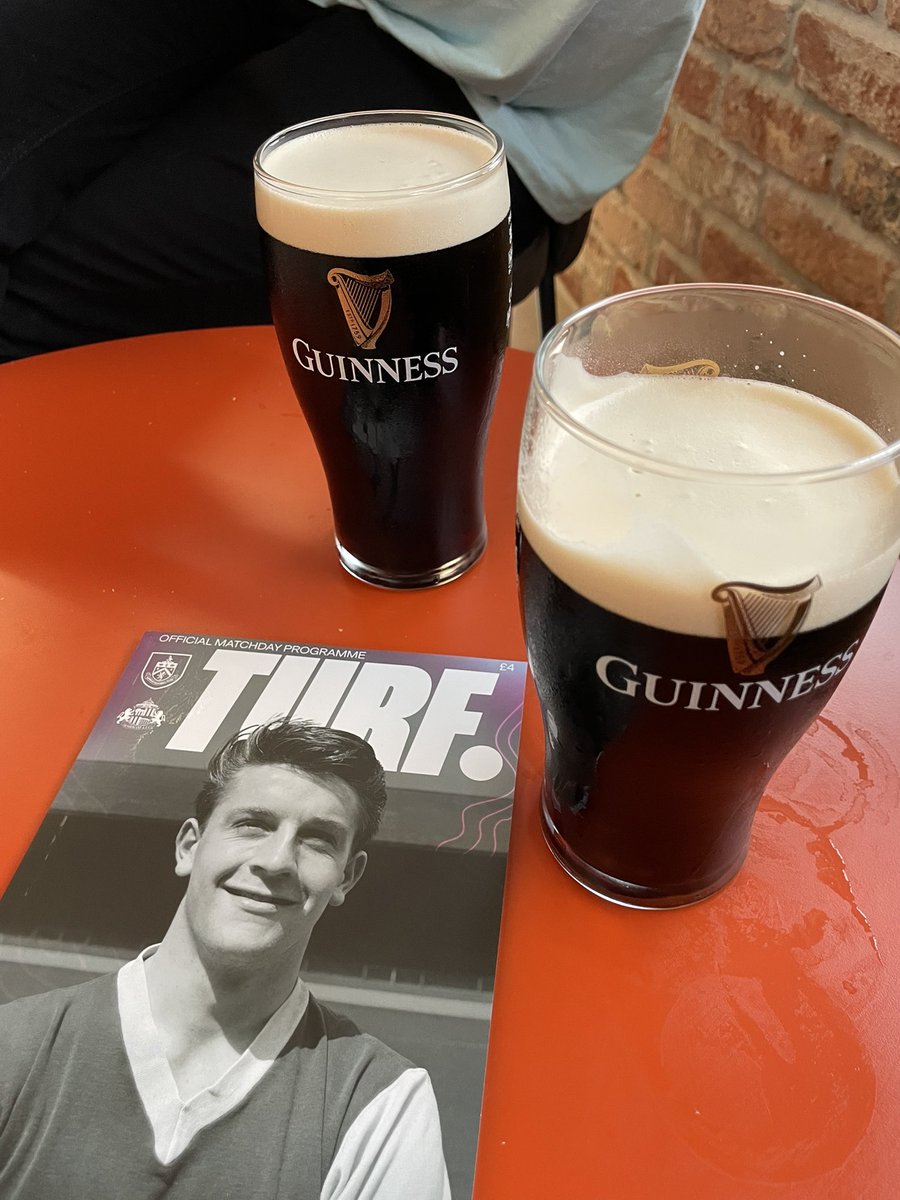 CabRibs's tweet photo. Hibs away uh huh uh huh… https://t.co/CPgemq0zZe
