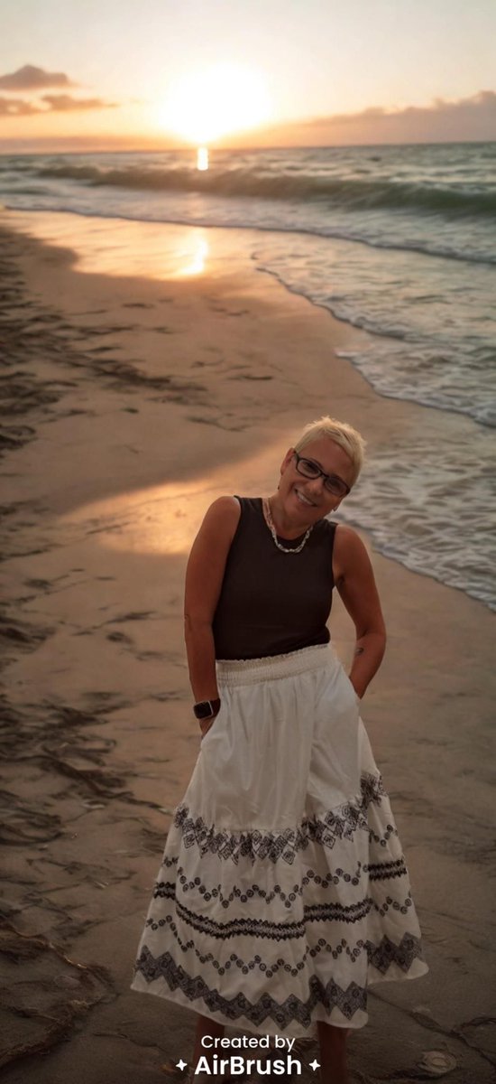 When tragedy struck Eric’s Campbell’s family, he went on the run to save his family from prison. But the truth he uncovered was darker— and far more dangerous— than he ever imagined. 
#mysterythriller #romanticsuspence #booklover #thrillerbooks

dawnlargeauthor.com