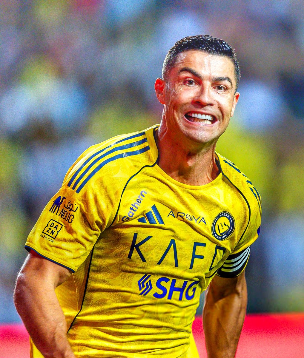 FootbalCentel's tweet image. 🚨 Top Goal Scorers of this year (2025):

1. Cristiano Ronaldo – 29 goals
2. Kylian Mbappé – 27 goals
3. Harry Kane – 26 goals
4. Erling Haaland – 25 goals
5. Alexander Isak – 22 goals

40 Years Old Cristiano Ronaldo has scored the most goals in 2025 🤯🐐