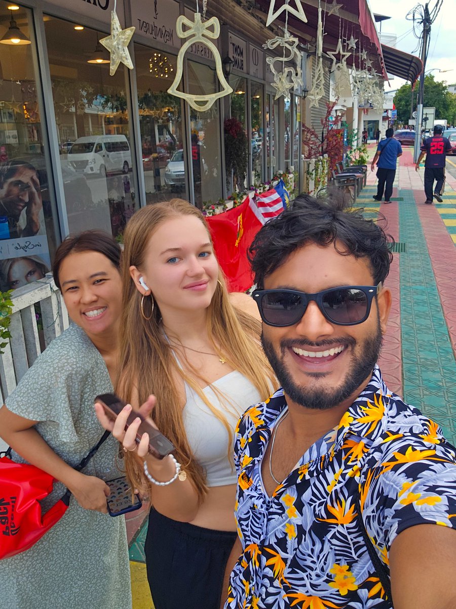 Techdroidhindi's tweet photo. Malaysiya Met Some Friends in Langkawi Island 🏝️
#trip #malaysia #fun #JOY #Travel https://t.co/TXT5VPjLVA
